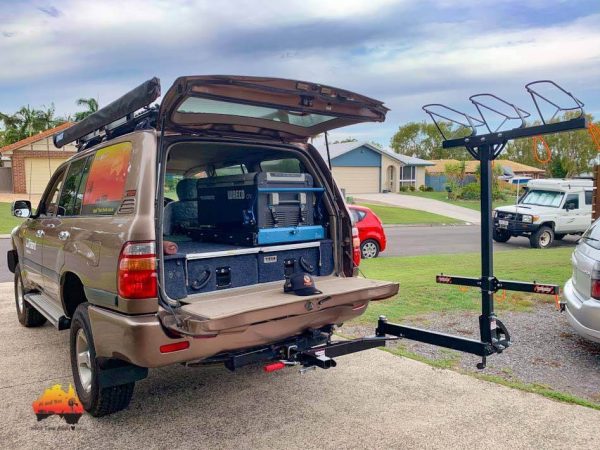 Shingleback 3 Bike Vertical Rack with Swing Arm