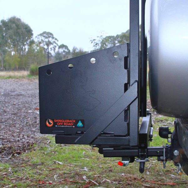 Shingleback Caddy mounted to vehicle with spare tyre on tailgate