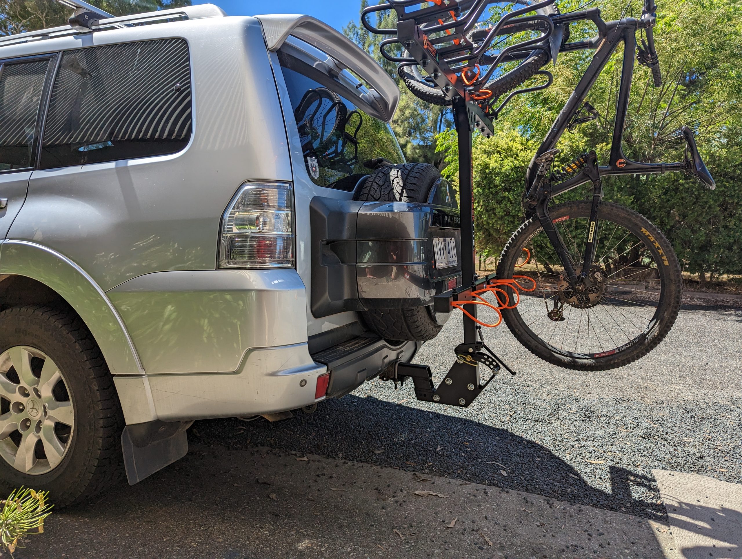 Customer photo, Mitsubishi Pajero, using a 50mm Offset Tow Bar Tube 