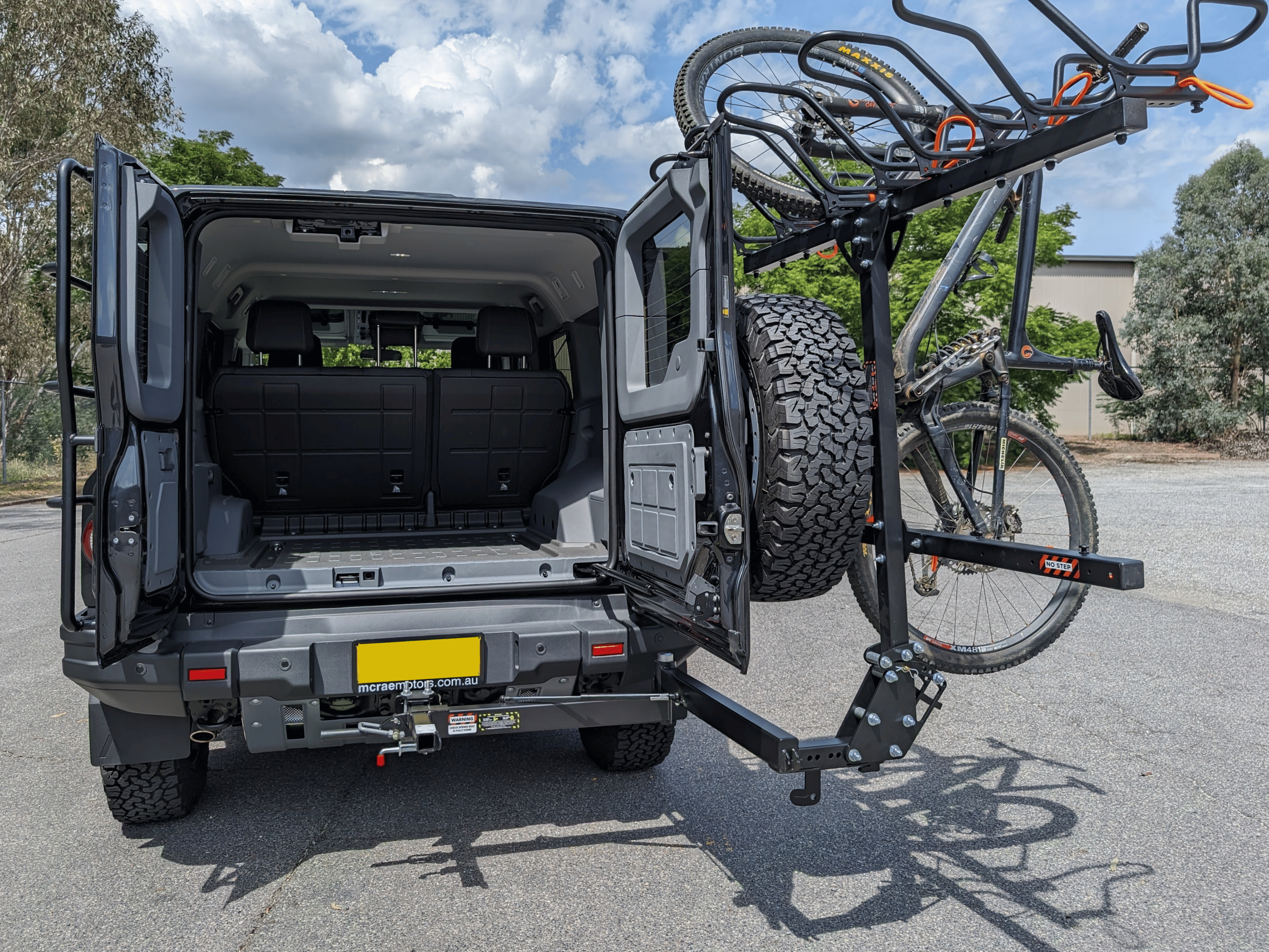 Ineos Grenadier with Shingleback Rack & Swing Arm